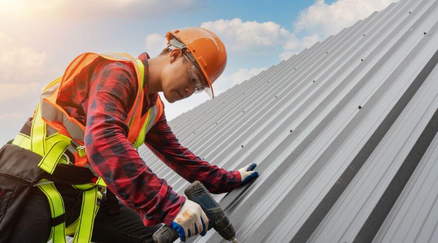 Professional Emergency Roof Repairs services in Courtland, KS